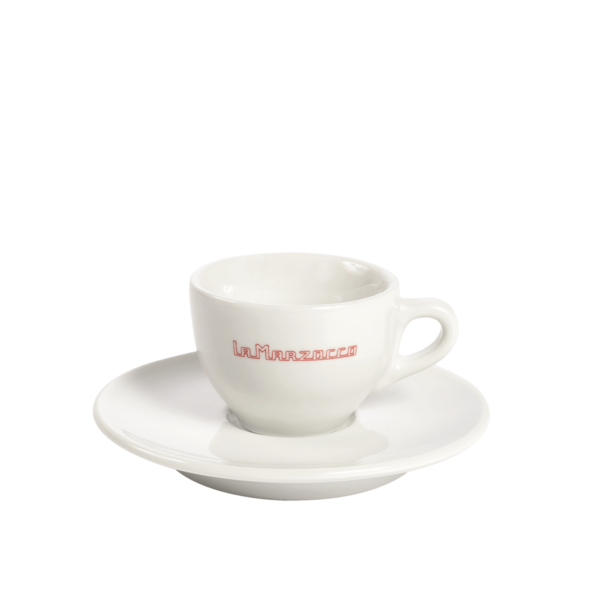 Weiße Espressotasse mit passender Untertasse und La Marzocco Löwen-Logo – ein stilvolles Barista Tool für die klassische Kaffeezubereitung im professionellen oder privaten Café-Equipment. Ideal zur Präsentation hochwertiger Siebträger-Espressi.